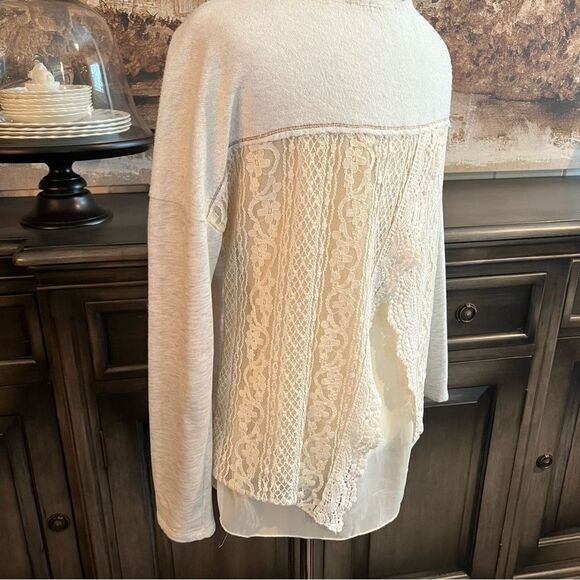 Jolt  White Lace Top Size Large - Picture 5 of 8